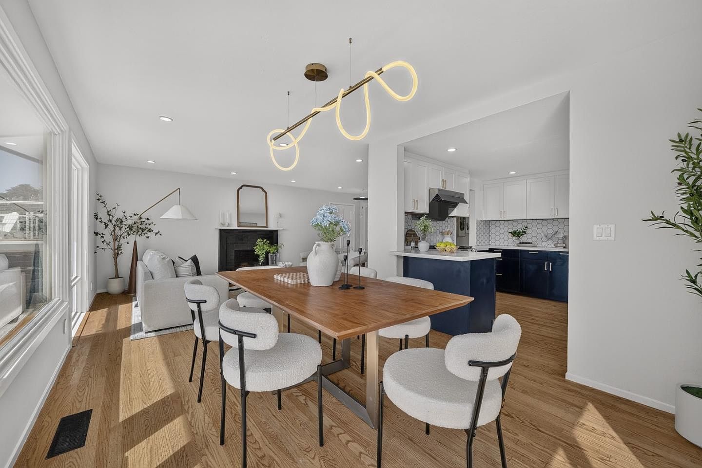 Dining and kitchen, coastal modern in Daly City